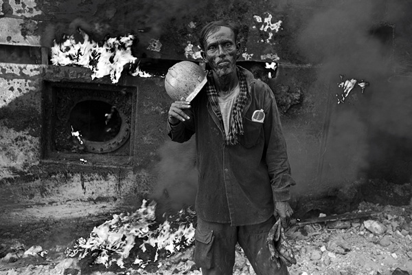 "Demir Kargalar"  tersane işçilerini anlatıyor